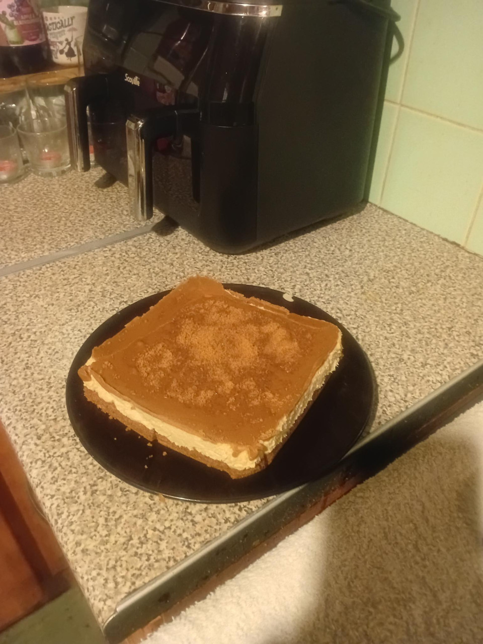 Decided to let kiddo help make cheesecake.....it turned out not to shabby lol 😂